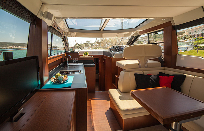 Yacht Service